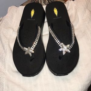 Volatile Black Star Fish Flip Flops